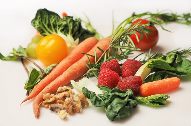 Piramida zdrowego żywienia: jak zbilansować codzienną dietę?